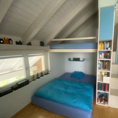 Hochbett mit Stauraum