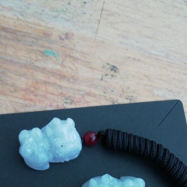 Lion jade pendants