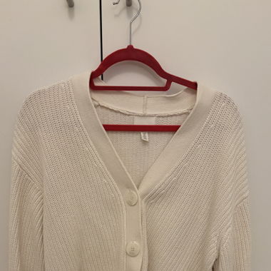 creme weisse Strickjacke 