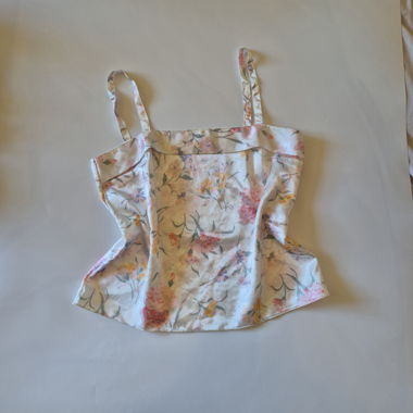 Blumiges Satin-Top