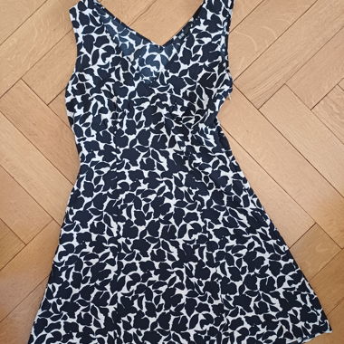 Robe uniqlo sans manches imprimée