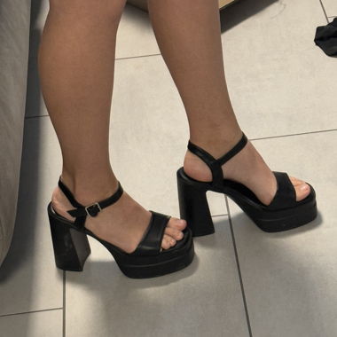 Plateau Heels