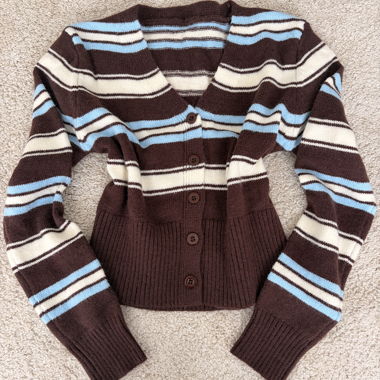 Cardigan lavorato a maglia marrone a righe