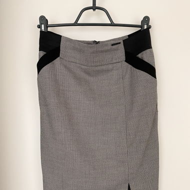 Pencil skirt, M