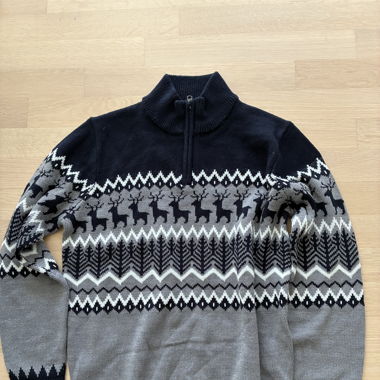 Christmas Sweater L