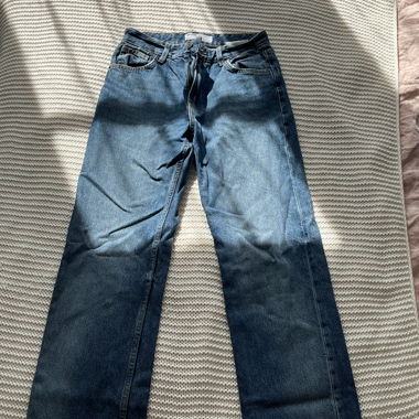 Bershka straightleg jeans 34