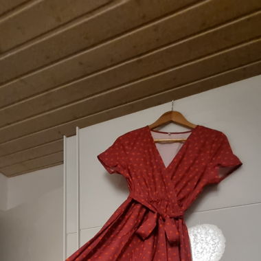 Kleid mit kleinen Punkten 36/38