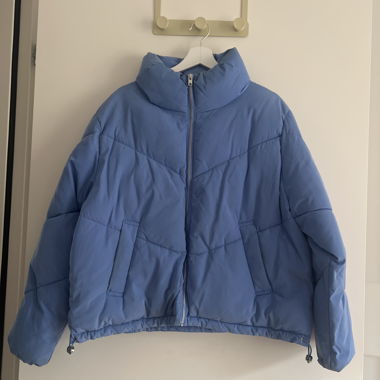 Blaue Winterjacke 