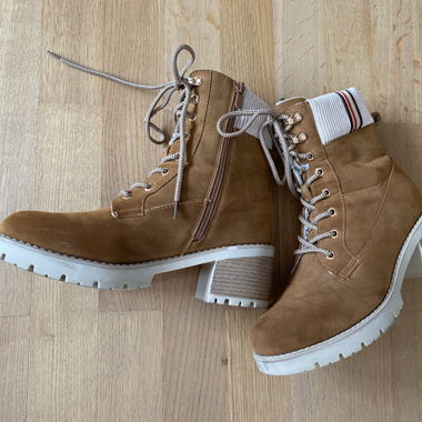 Winterliche SDS braune Damenstiefel Wildleder Gr41