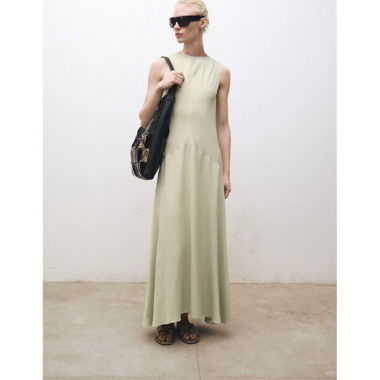 Sleeveless long dress