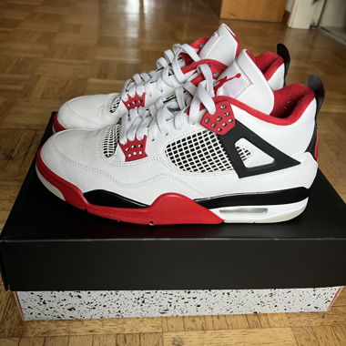 Air Jordan 4 Fire Red (2020)