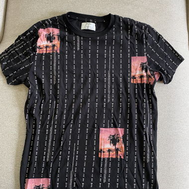 Bershka T-Shirt schwarz - Grösse S