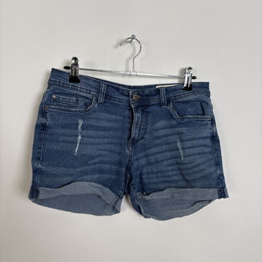 Shorts in denim
