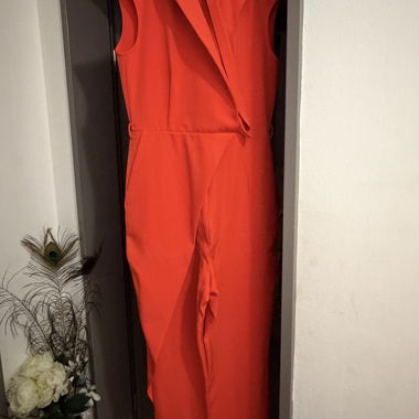 Salopette rossa senza maniche