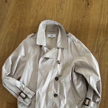 Kurzer Trenchcoat