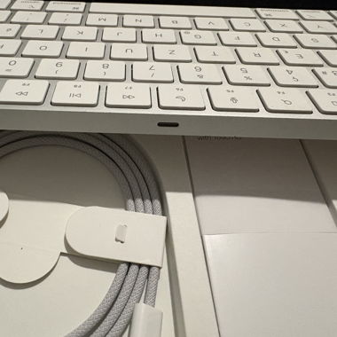 Magic Keyboard with Touch ID