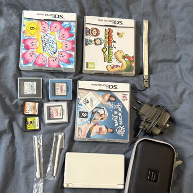 Nintendo DS Lite inkl. Zubehör