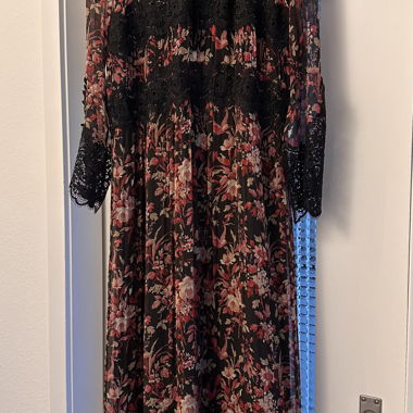 Leichtes Blumenkleid