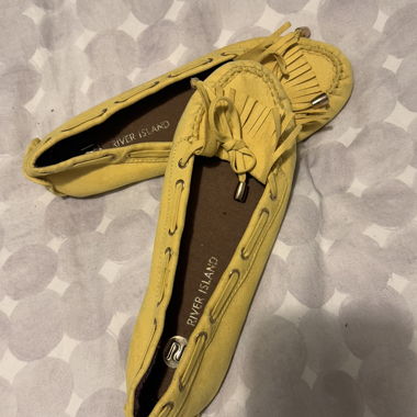 Mocassins jaunes River Island neuves taille 36