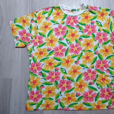 Tee-shirt100 % cotton united of benetton à fleurs 