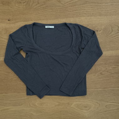 Grey Long-Sleeve T-Shirt