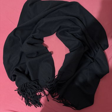 Sciarpa blu navy con frange