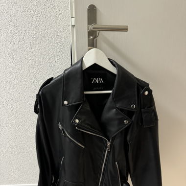 Oversized leather jacket