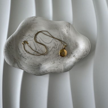 Decoration tray