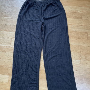 Ensemble deux pièces noir avec top & pantalon