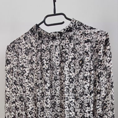 Blumenbluse