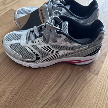 Sneakers Diadora Taglia 38,5