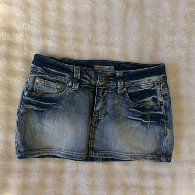 Mini-jupe en denim taille basse vintage années 2000