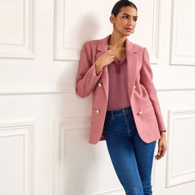 Bouclé-Blazer in Rosa – Klassisch & Chic