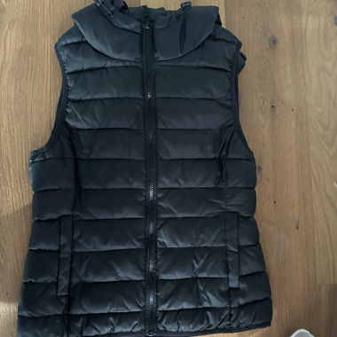 Gilet imbottito in piuma nero ONLY con cappuccio