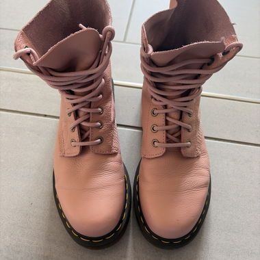 Bottes en cuir roses