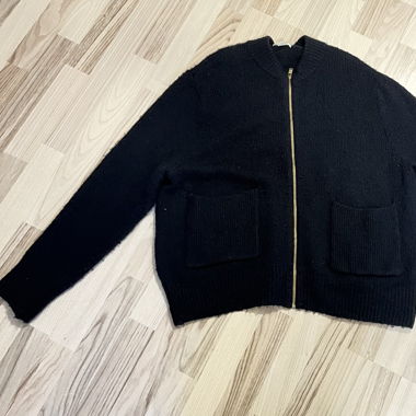 Dunkelblaue Strickjacke