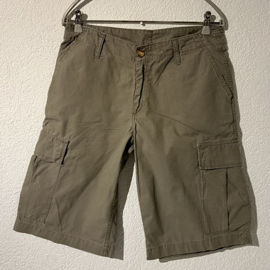 Carhartt beige cargo shorts