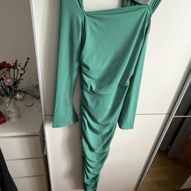 Robe mini verte à découpes