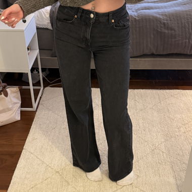 Jean noir taille mi-haute