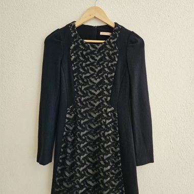 Abito nero in pizzo