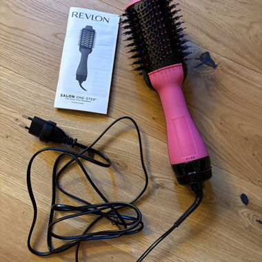 Revlon Salon One-Step Hair Dryer and Volumiser