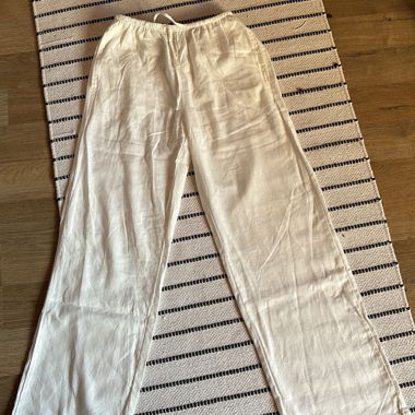 pantaloni bianchi in lino