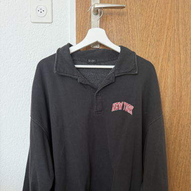 Brandy Melville Sweater