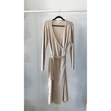 Winterkleid aus Wolle beige