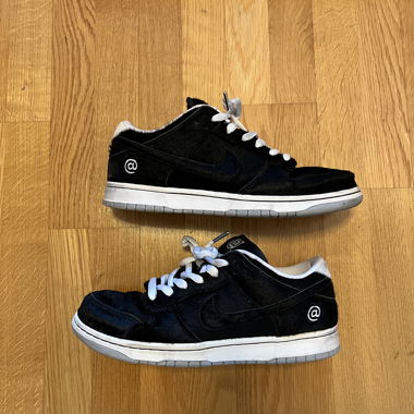 Nike Dunk Medicom 