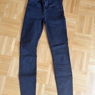 Jean SEVEN