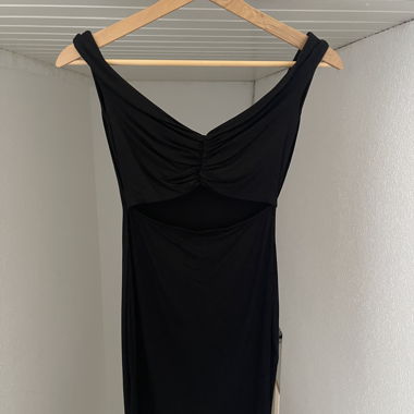 Black fitted dress