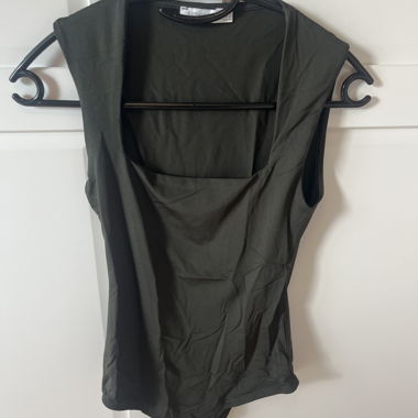 Body verde Stradivarius
