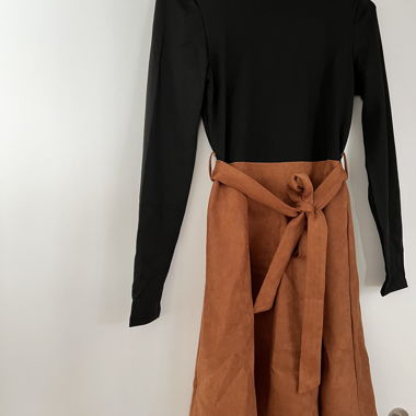 Kleid (Rock und Oberteil in einem)