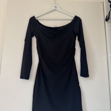 robe off the shoulders